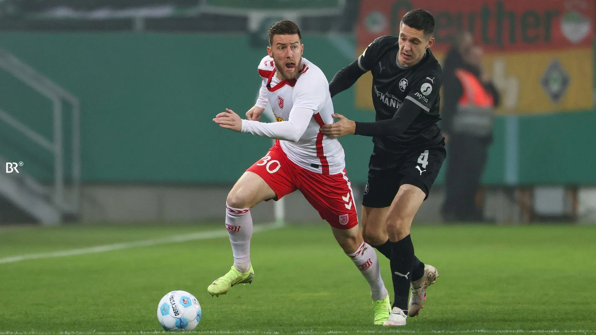 Jahn Regensburg bezwingt Greuther Fürth: Ein packender DFB-Pokal-Kampfsieg!