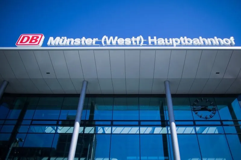 Chaos am Münster Hauptbahnhof: Verdächtige Gegenstände sorgen für Sperrungen!