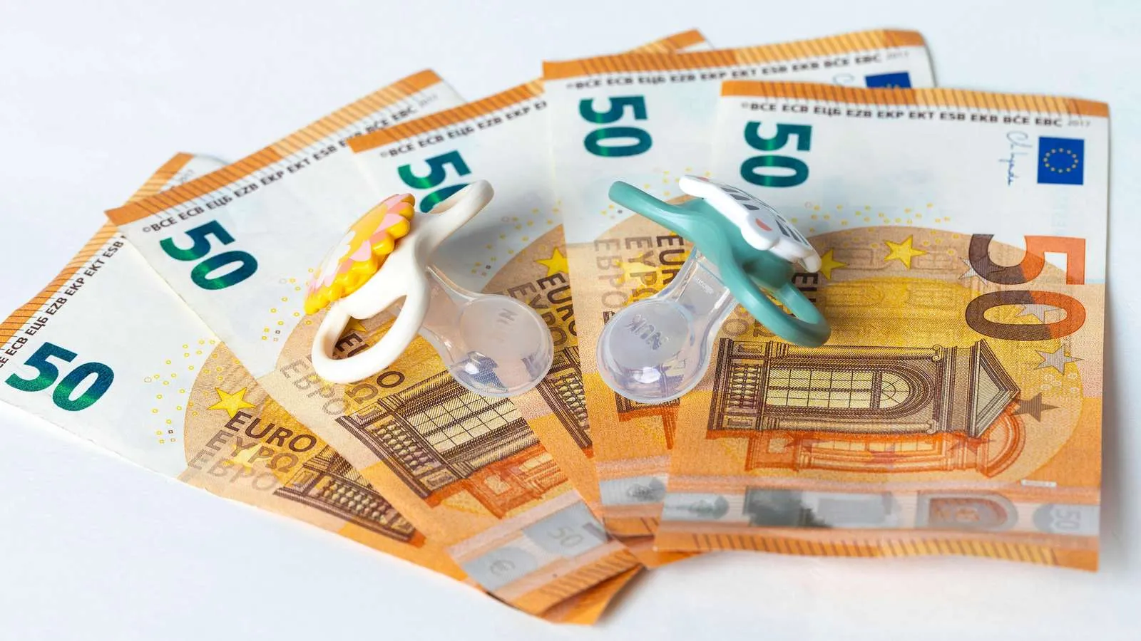 Kindergeld im Dezember 2024: So viel Geld gibt es jetzt für Familien!