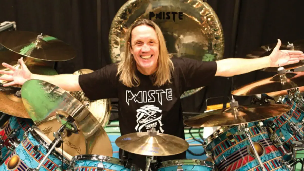 Nicko McBrain: Der Schlagzeuger von Iron Maiden kämpft zurück – Ein bewegendes Comeback!