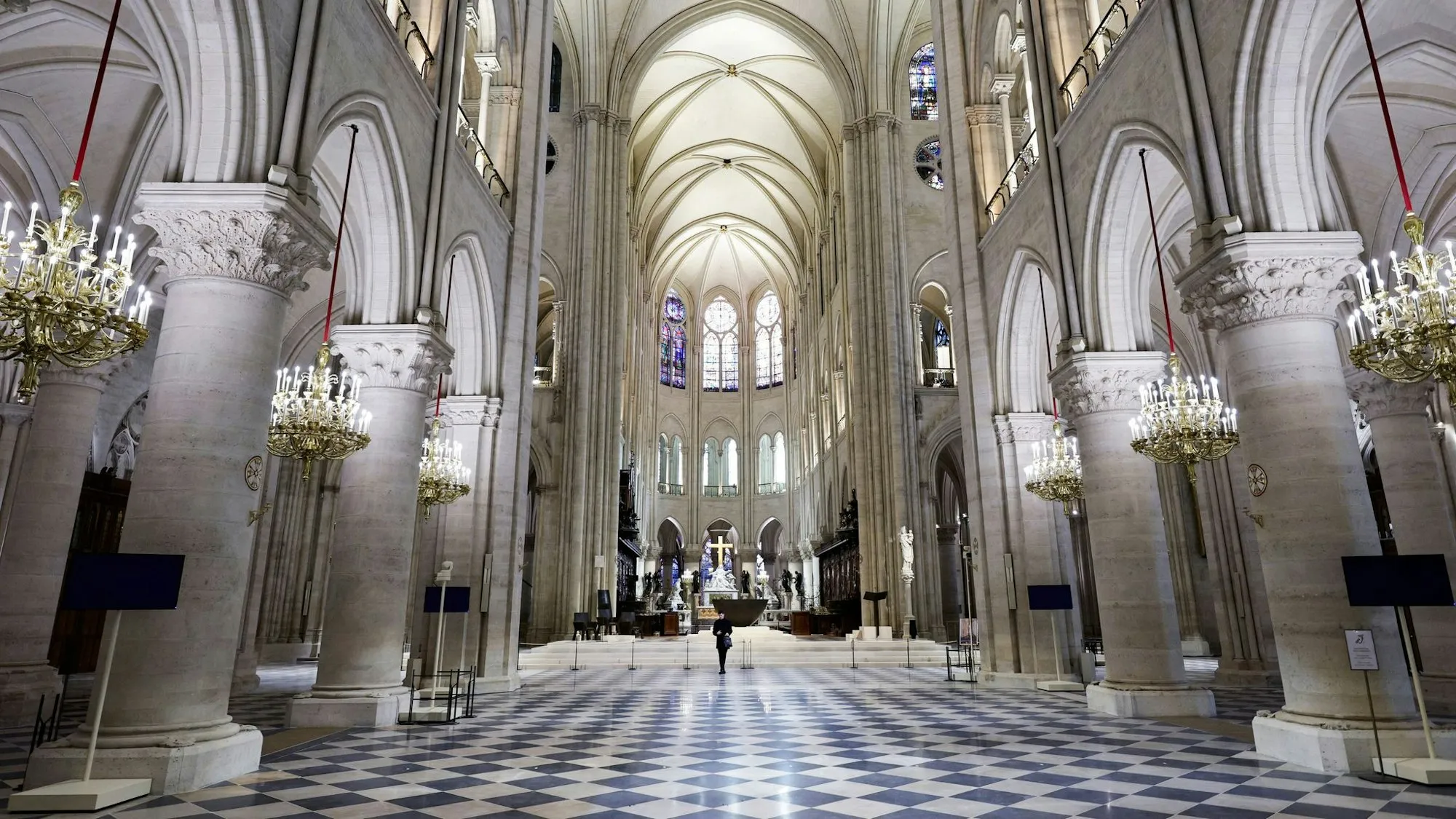 Notre-Dame Wiedereröffnung: Ein historischer Moment live erleben!