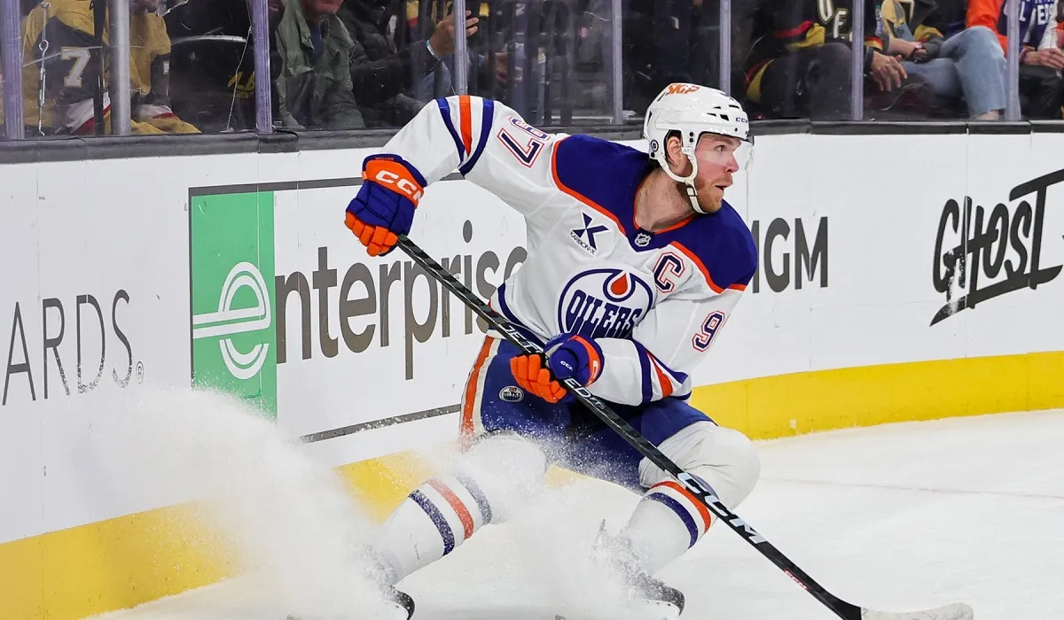 Oilers überrollen die Blues: McDavid glänzt mit Tor und Assist!