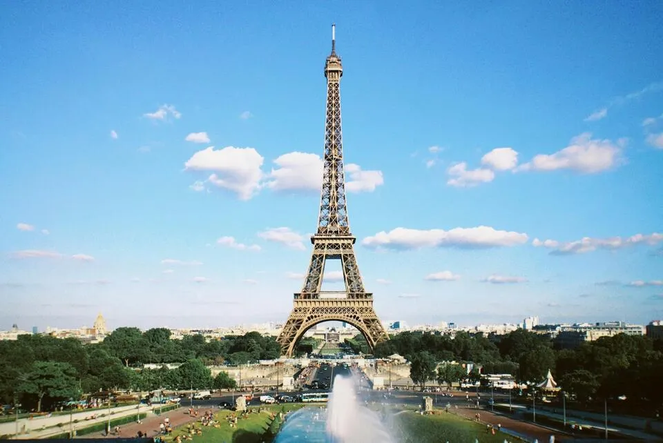 Paris: Die Stadt der Liebe oder ein Geheimnis, das Deutschland verblüfft?