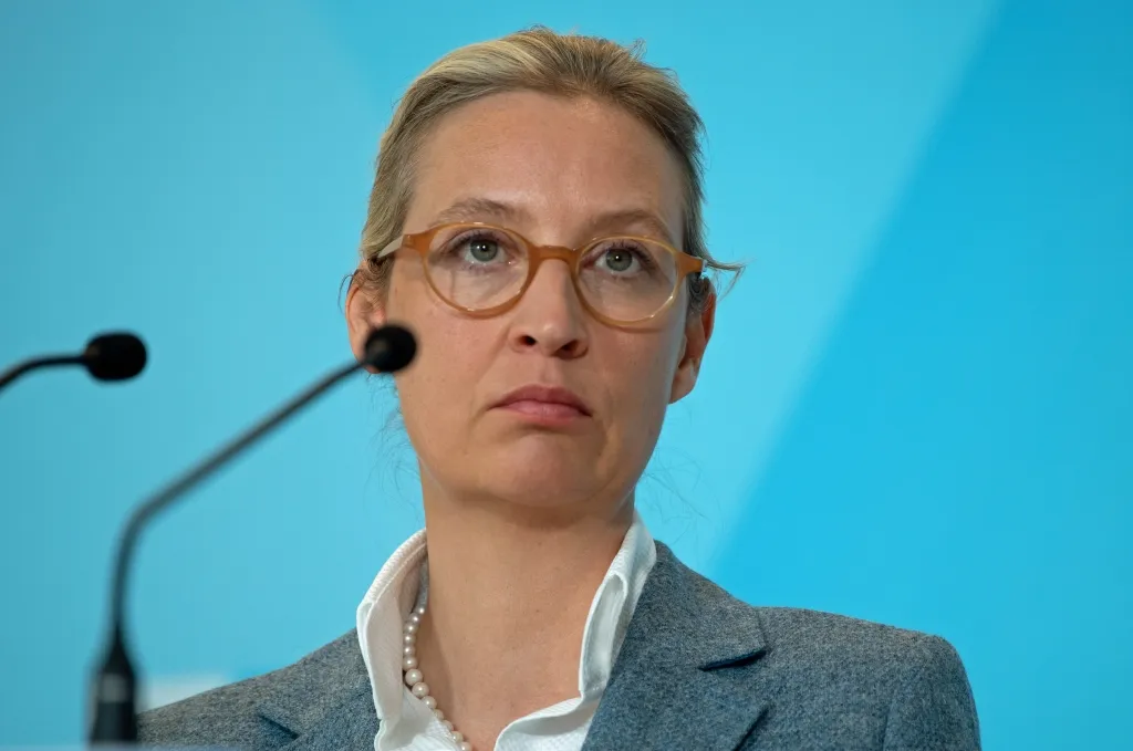 Sarah Bossard: Die Frau hinter Alice Weidel und der AfD – Ein Blick auf ihre bewegte Geschichte!