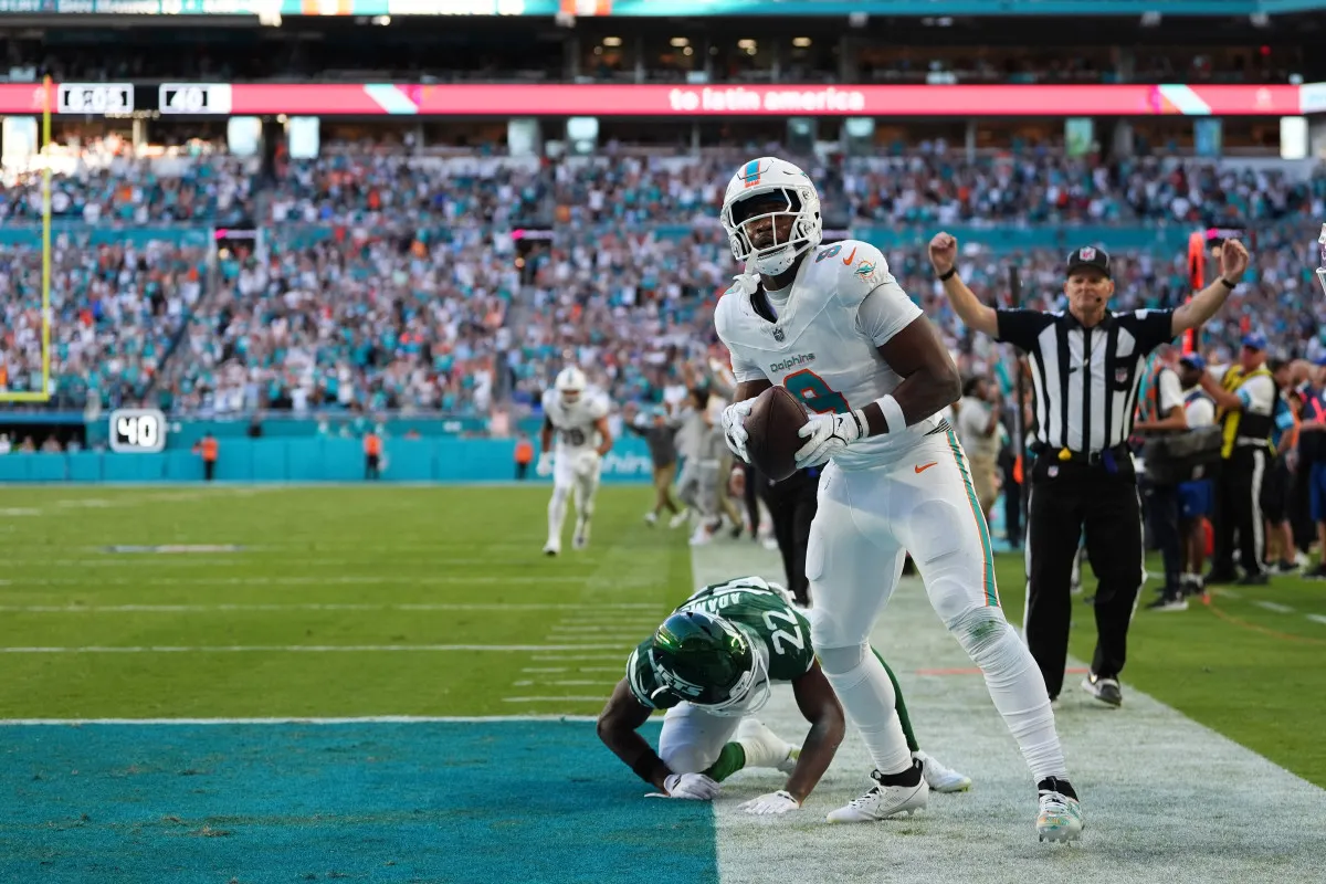 Spannung pur: Dolphins vs. Jets – Wer sichert sich den Sieg im Duell der Rivalen?