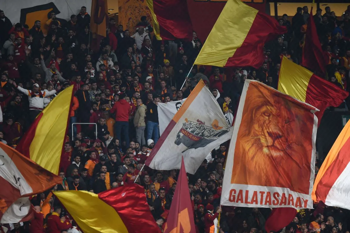 Ajax vs. Galatasaray: Das Duell der Giganten, das ganz Europa elektrisiert!