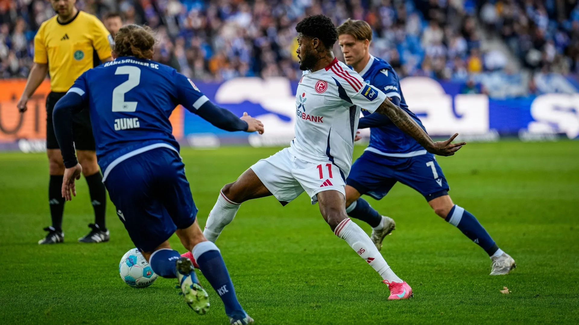 KSC vs. Düsseldorf: Das packende Duell, das ganz Deutschland fesselt!