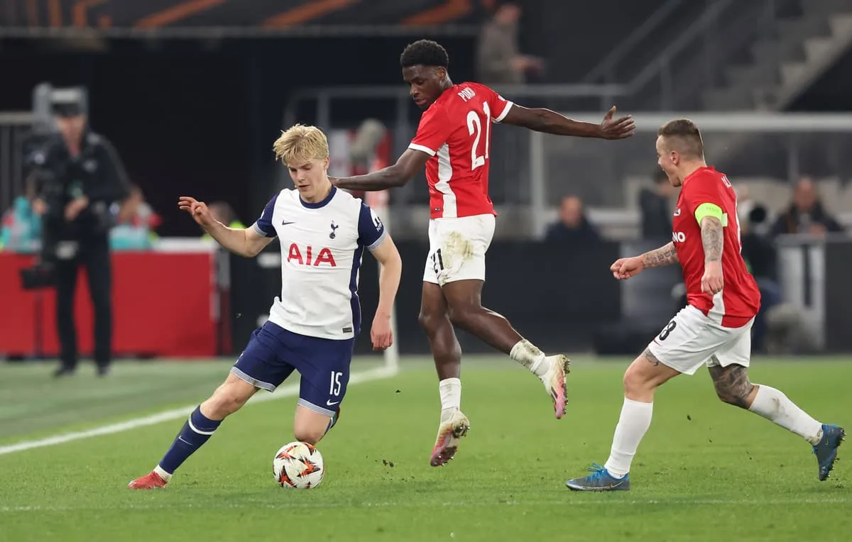 AZ Alkmaar vs Tottenham: Wer holt sich den ersten Sieg im Europa-League-Duell?