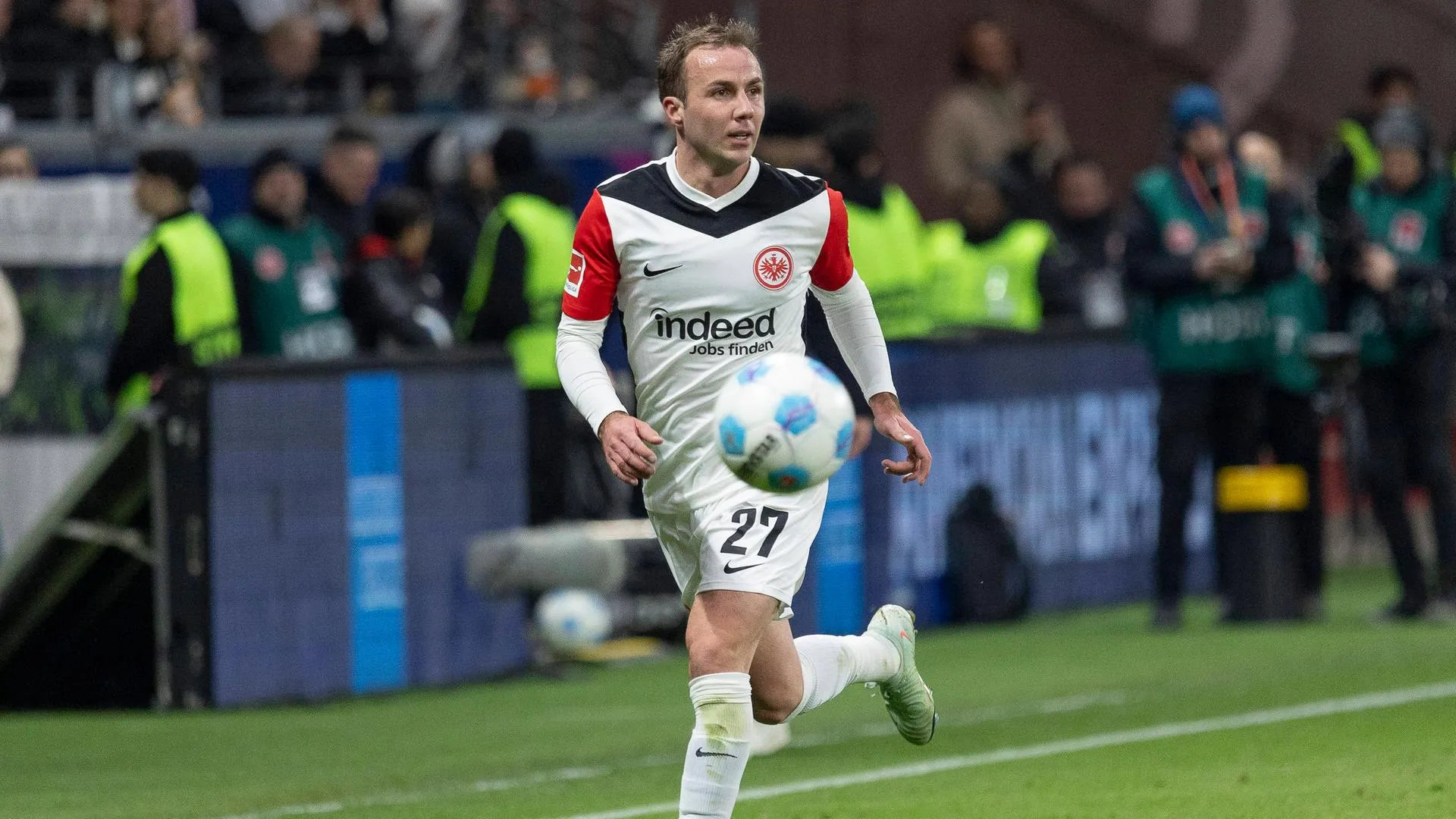 Ajax vs. Eintracht Frankfurt: Wer holt sich den Sieg im Duell der Giganten?