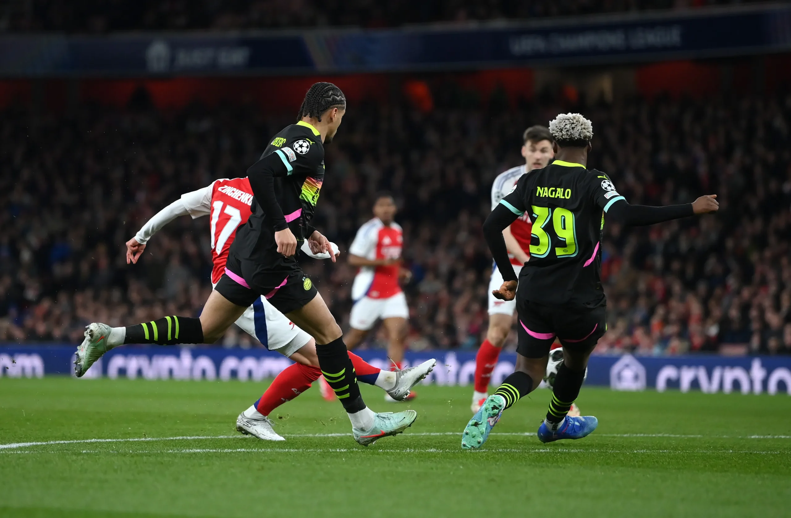 Arsenal macht Geschichte: 7-1-Sieg gegen PSV Eindhoven schockt die Champions League!