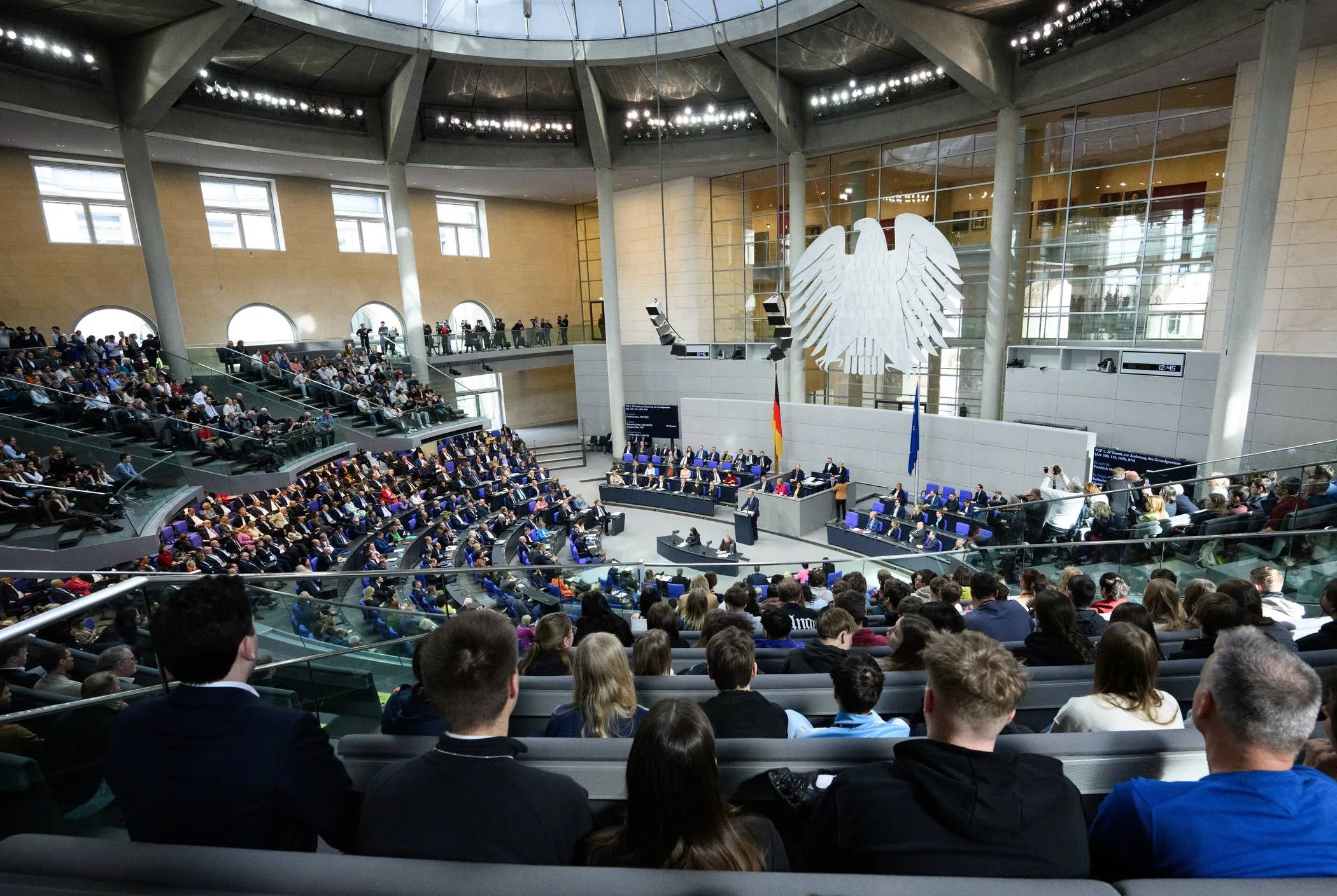 Finanzpaket 2025: So verändert sich Ihr Geld jetzt!