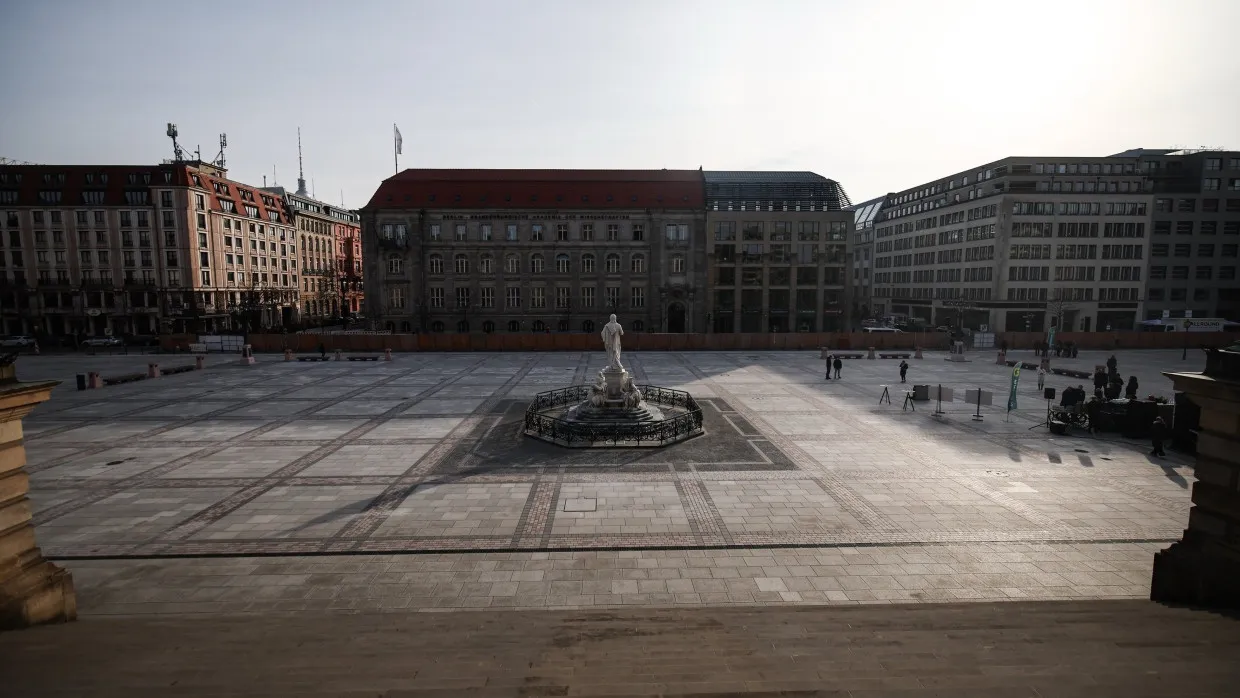 Gendarmenmarkt Berlin: Ein €21M Umbau oder nur eine Steinwüste?