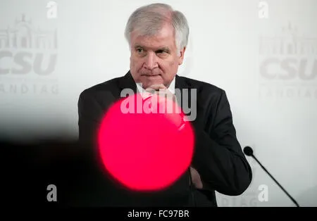 Horst Seehofer: Der umstrittene Politiker im Fokus der Nation!