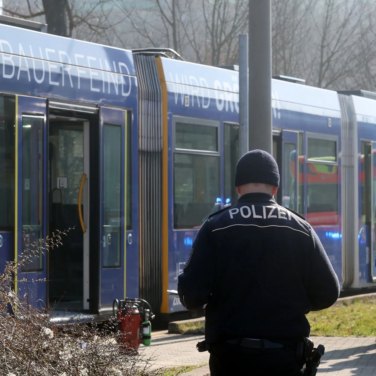 Schockierende Attacke: Frau in Gera angezündet – Was steckt dahinter?