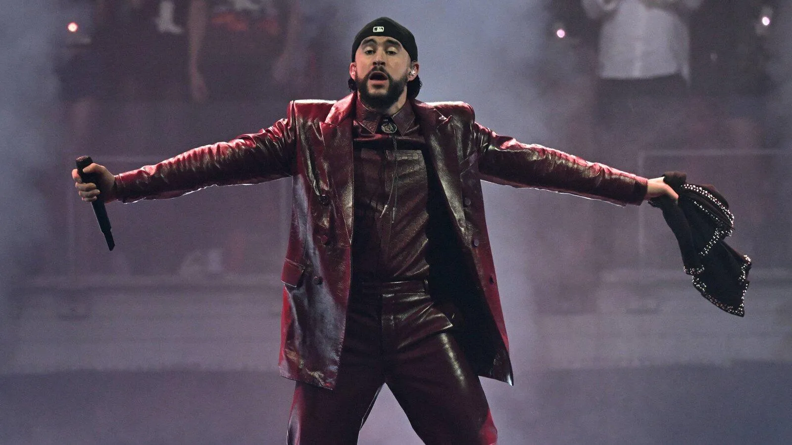 Bad Bunny erobert Deutschland: Der Reggaeton-Star begeistert Fans im Sturm!