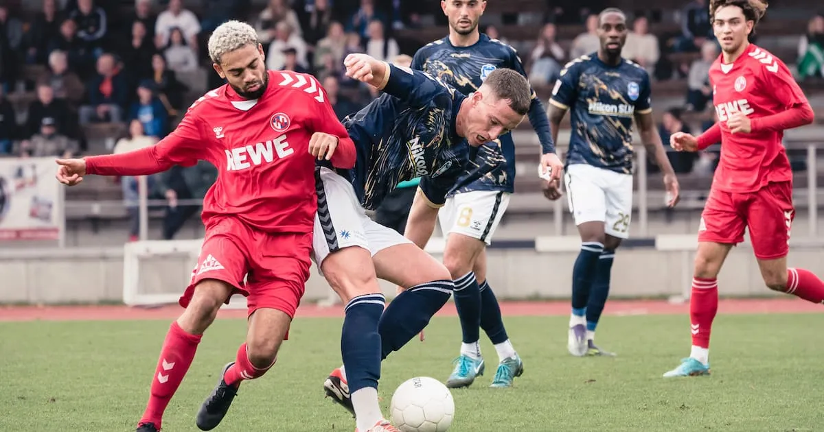 Spannung pur: Eintracht Norderstedt trifft auf Phönix Lübeck – Wer holt sich den Sieg?