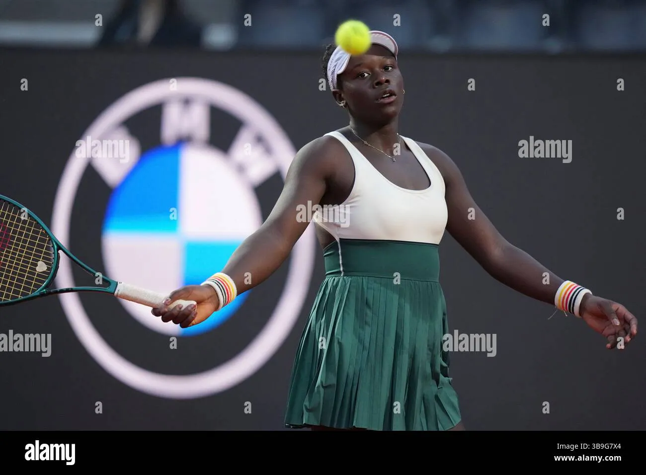 Victoria Mboko: Die 18-Jährige, die die Tenniswelt im Sturm erobert!
